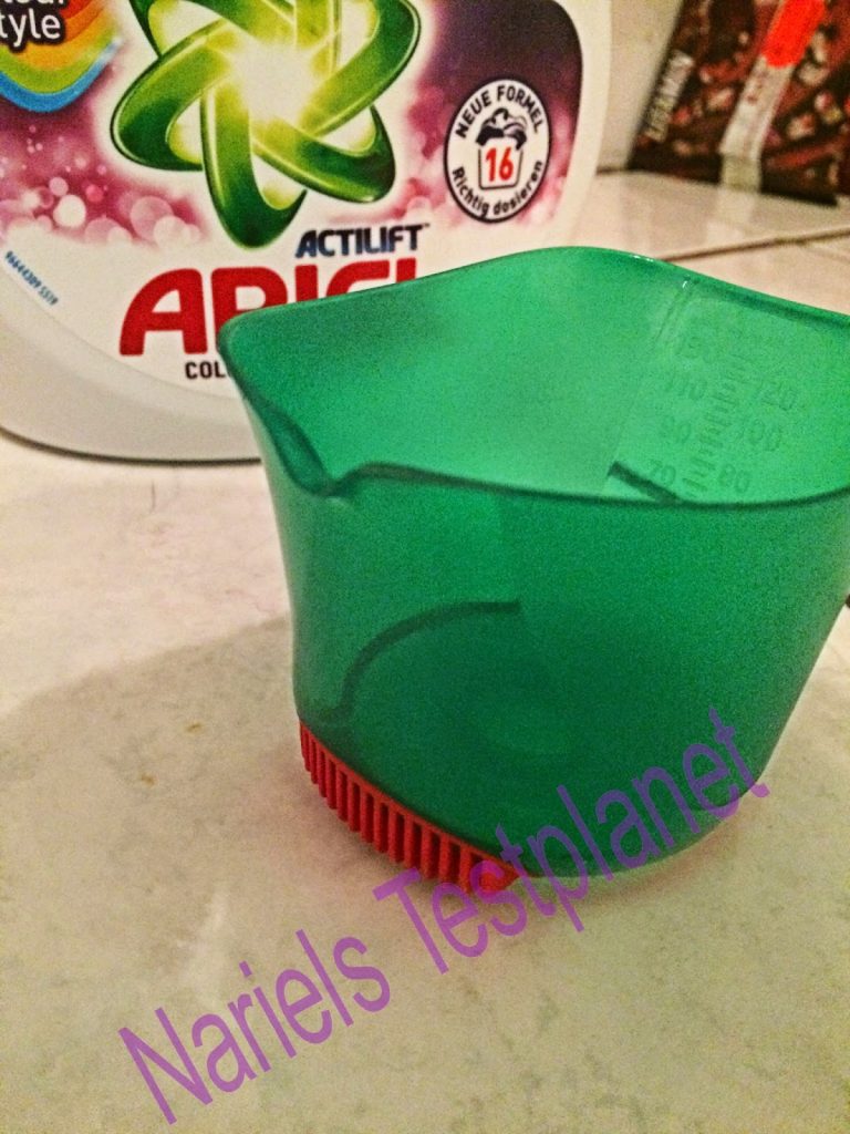 *Werbung* Produkttest Ariel Flüssigwaschmittel mit Fleck-weg Kappe 2
